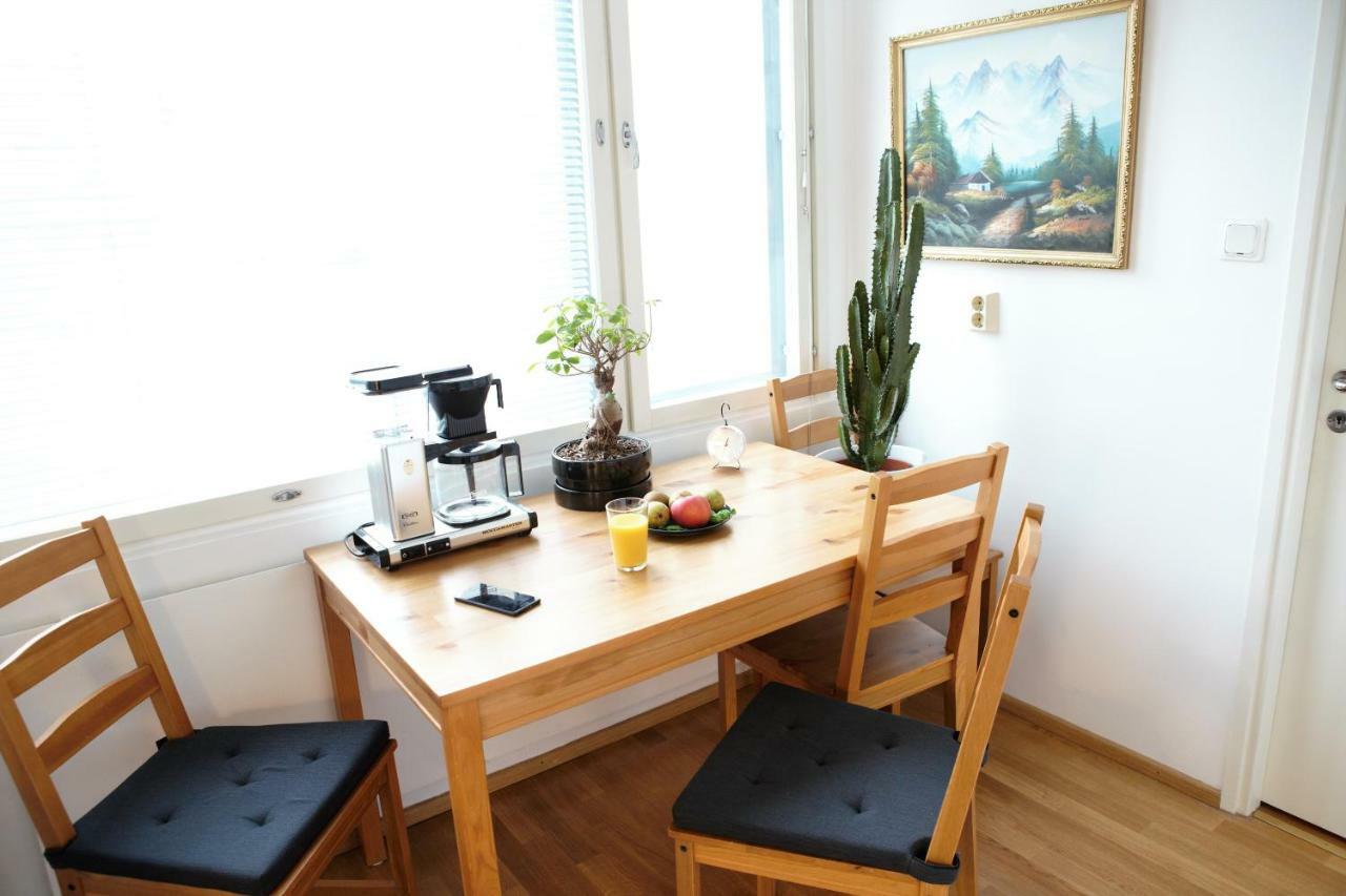 Stay Here Apartment Kamppi Helsinki Bagian luar foto